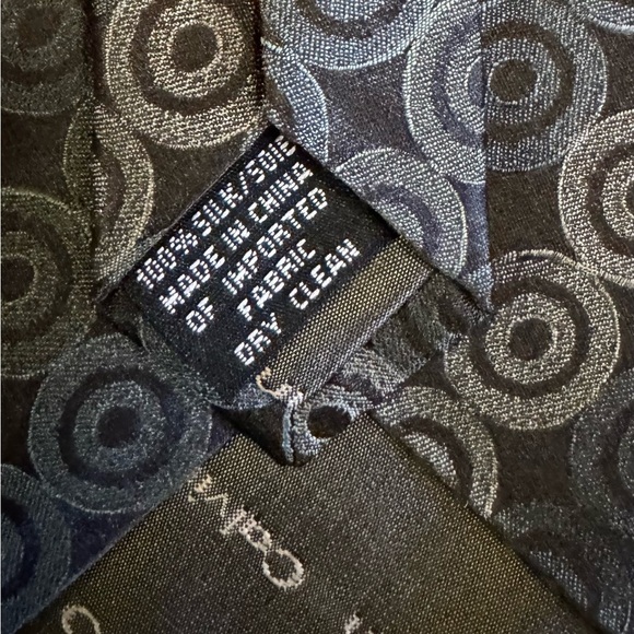 🍂SALE🍂 CALVIN KLEIN Vintage 100% Silk Dark Gray/Green Geometric Tie - Picture 8 of 10